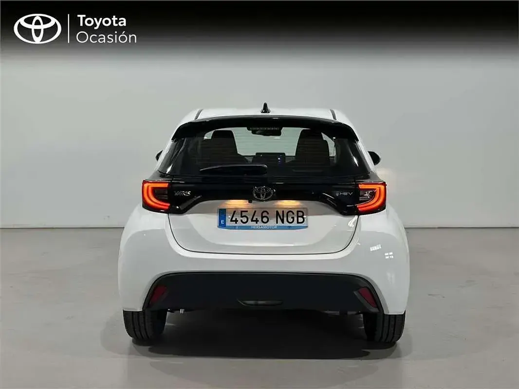 Usado Toyota Yaris Hybrid Active 116 CV (85 kW) 2025 Monovolumen