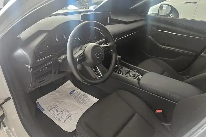 Nuevo Mazda 3 Center-Line 140 CV (102 kW) 2025