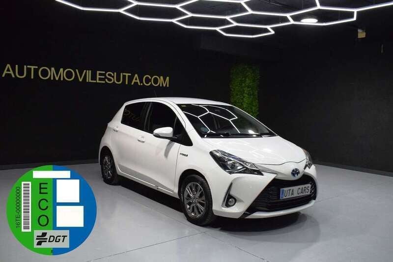 Blanco Usado 2018 Toyota Yaris Hybrid Active Utilitario | 9000 € (Precio justo) - Imagen 1/4