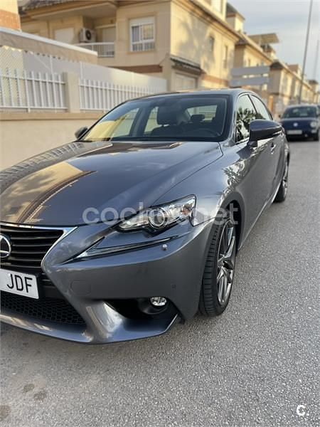 Gris / plata Usado 2015 Lexus IS300h Executive Line Berlina | 21.250 € (Precio justo) - Imagen 1/4