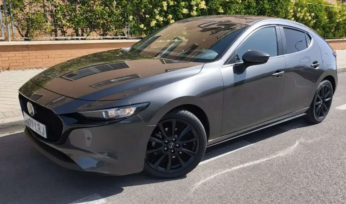 Usado Mazda 3 186 CV (136 kW) 2021 Gris Utilitario