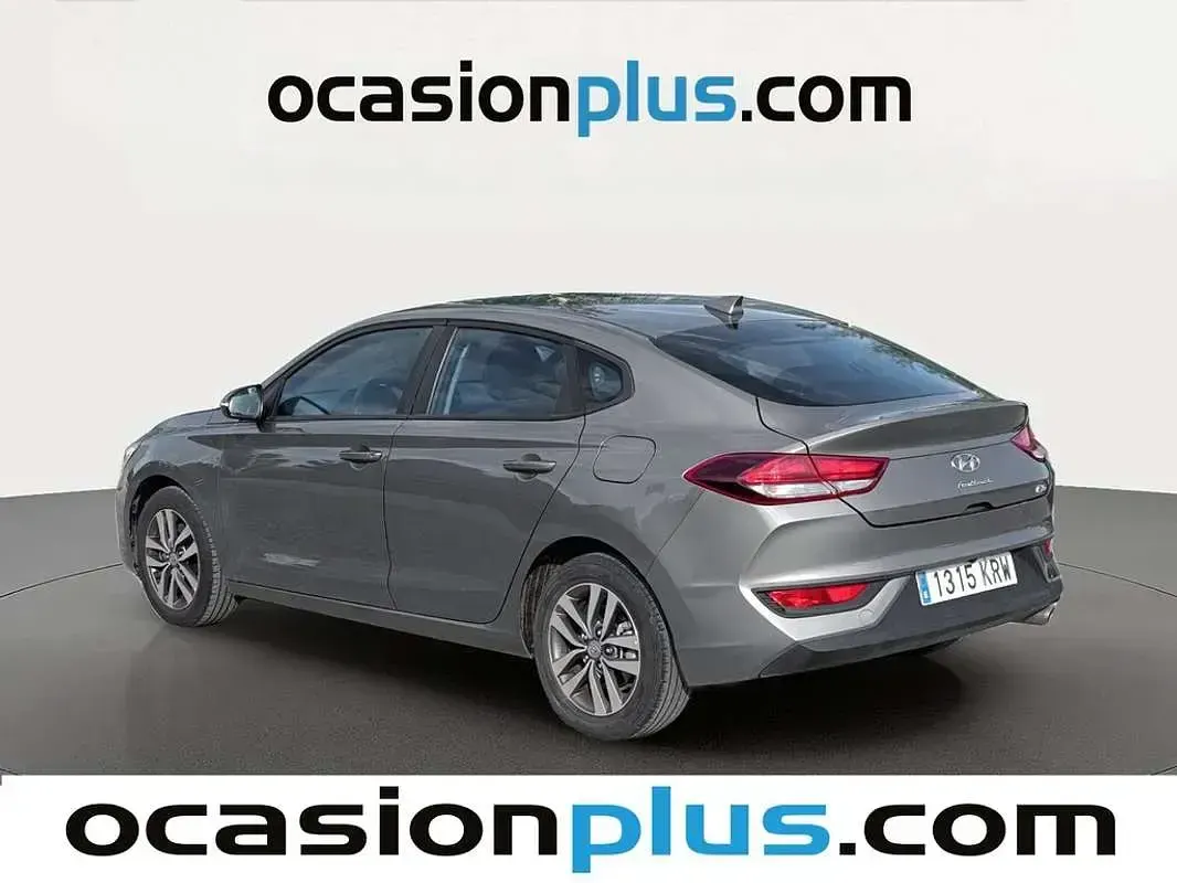Usado Hyundai i30 120 CV (88 kW) 2018 Gris Utilitario