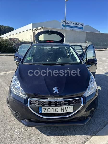 Usado Peugeot 208 Active 82 CV (60 kW) 2014 Azul Utilitario