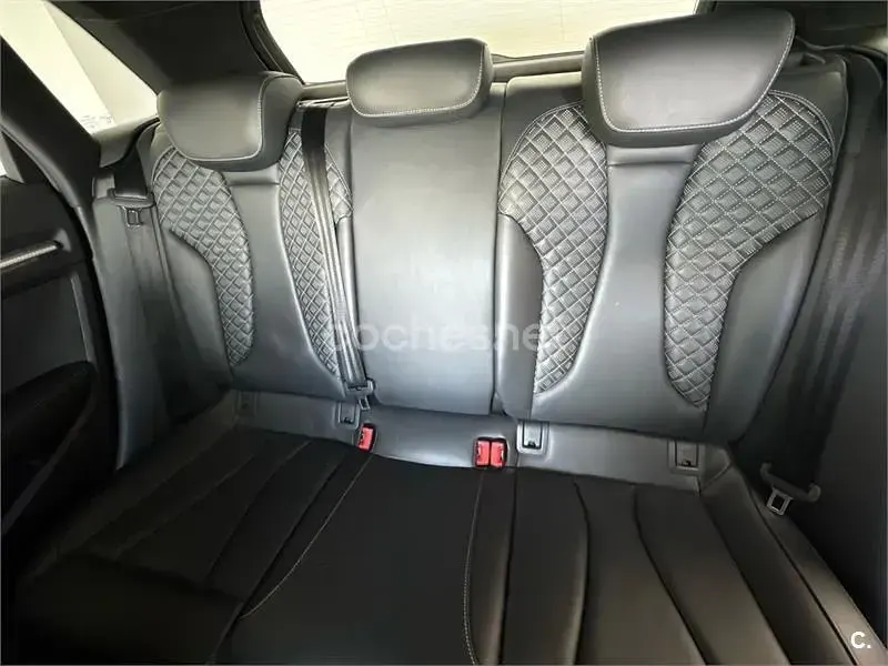 Usado Audi RS3 Performance 400 CV (294 kW) 2017 Gris / plata Berlina