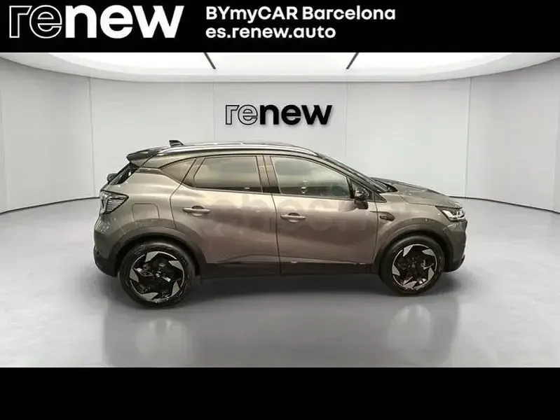 Usado Renault Captur Techno 100 CV (73 kW) 2025 Gris / plata SUV