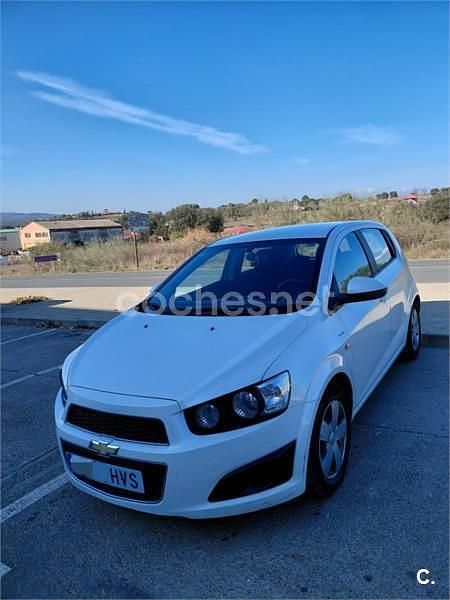 Blanco Usado 2014 Chevrolet Aveo LT Berlina | 4500 € (Buen precio) - Imagen 1/4