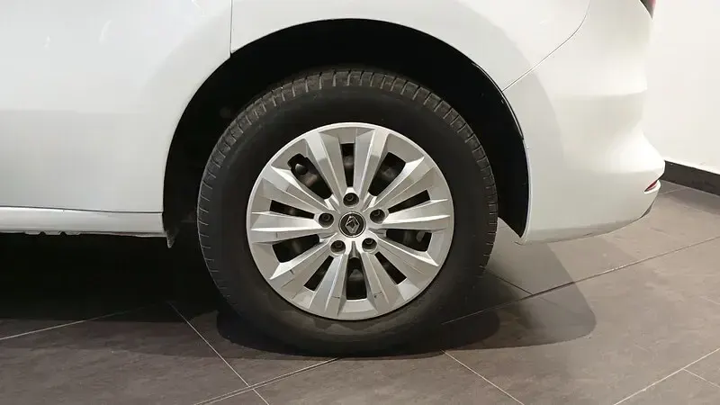 Usado Renault Kangoo Edition One 95 CV (69 kW) 2021 Blanco Monovolumen