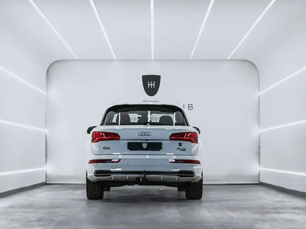 Używany Audi Q5 S-Line 163 KM (119 kW) 2019 Biały SUV
