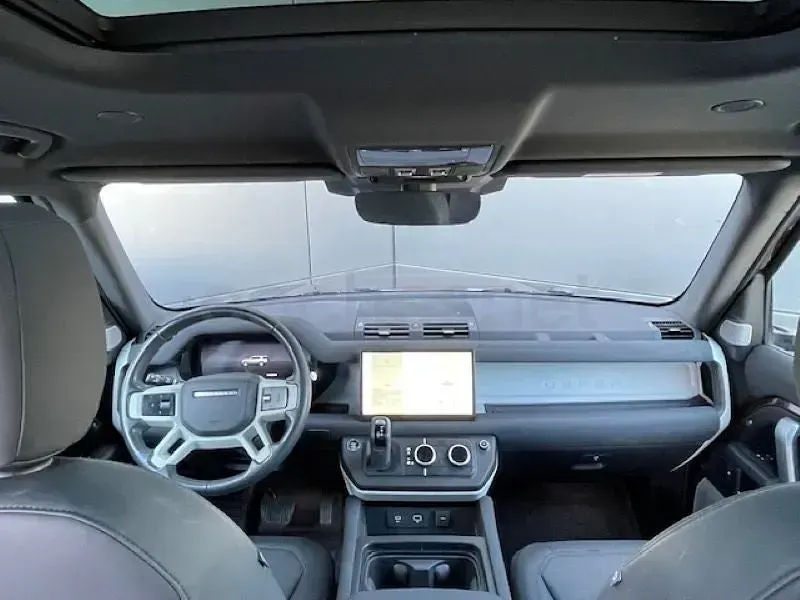Usado Land Rover Defender SE 249 CV (183 kW) 2023 Granate SUV