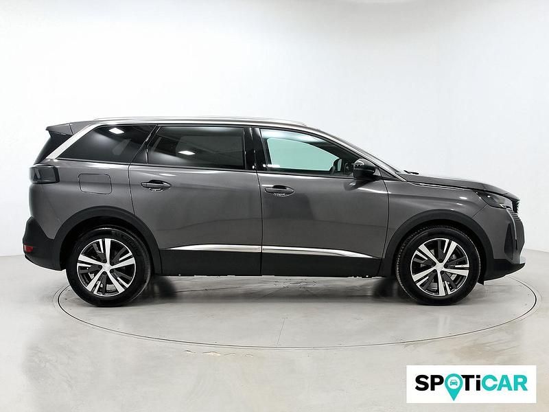 Usado Peugeot 5008 Allure 131 CV (96 kW) 2024 Gris SUV