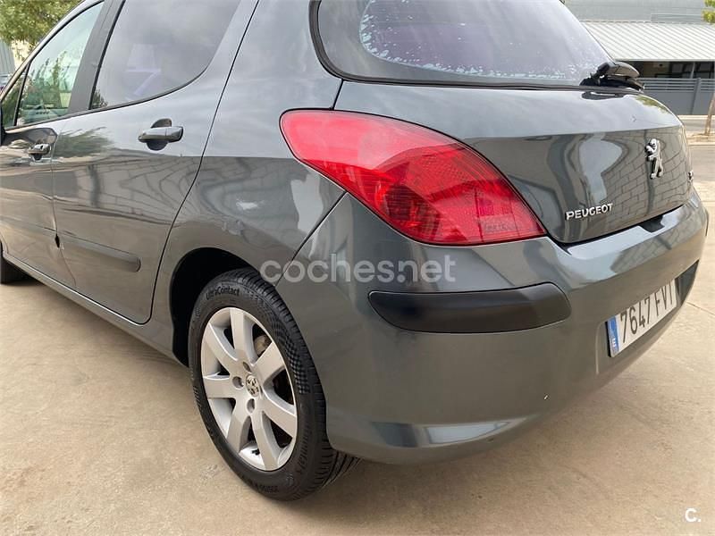 Usado Peugeot 308 Sport 110 CV (80 kW) 2007 Gris / plata Berlina