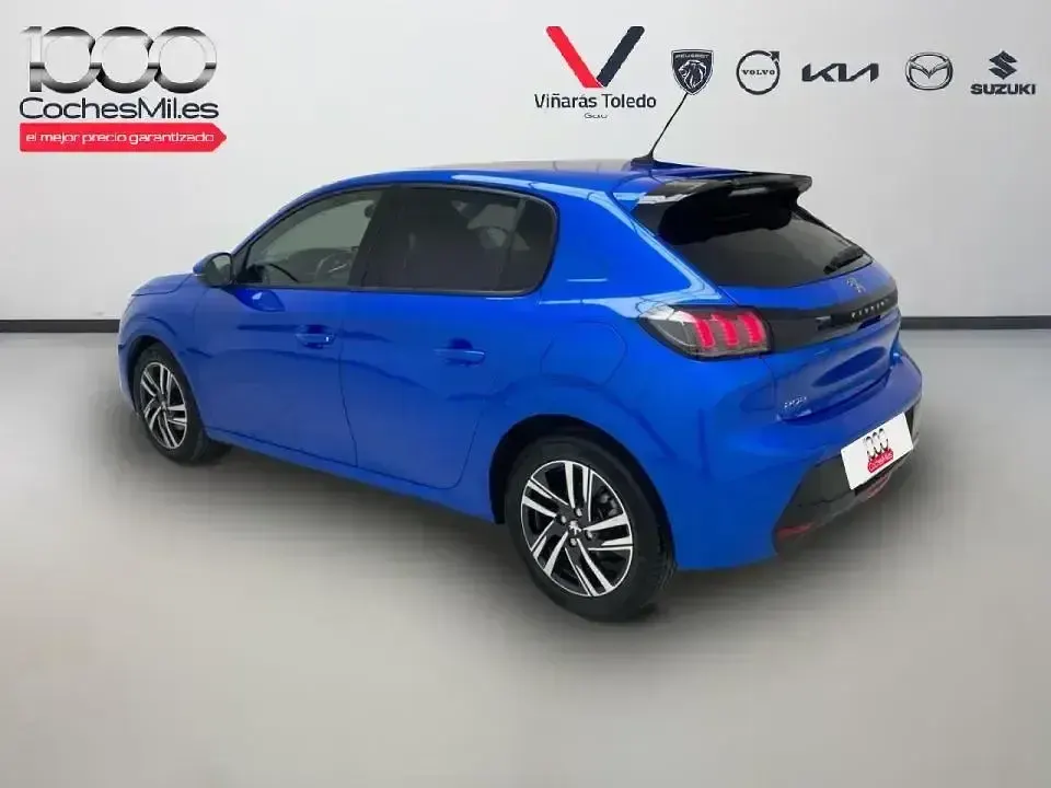 Usado Peugeot 208 Allure 100 CV (73 kW) 2021 Azul Utilitario