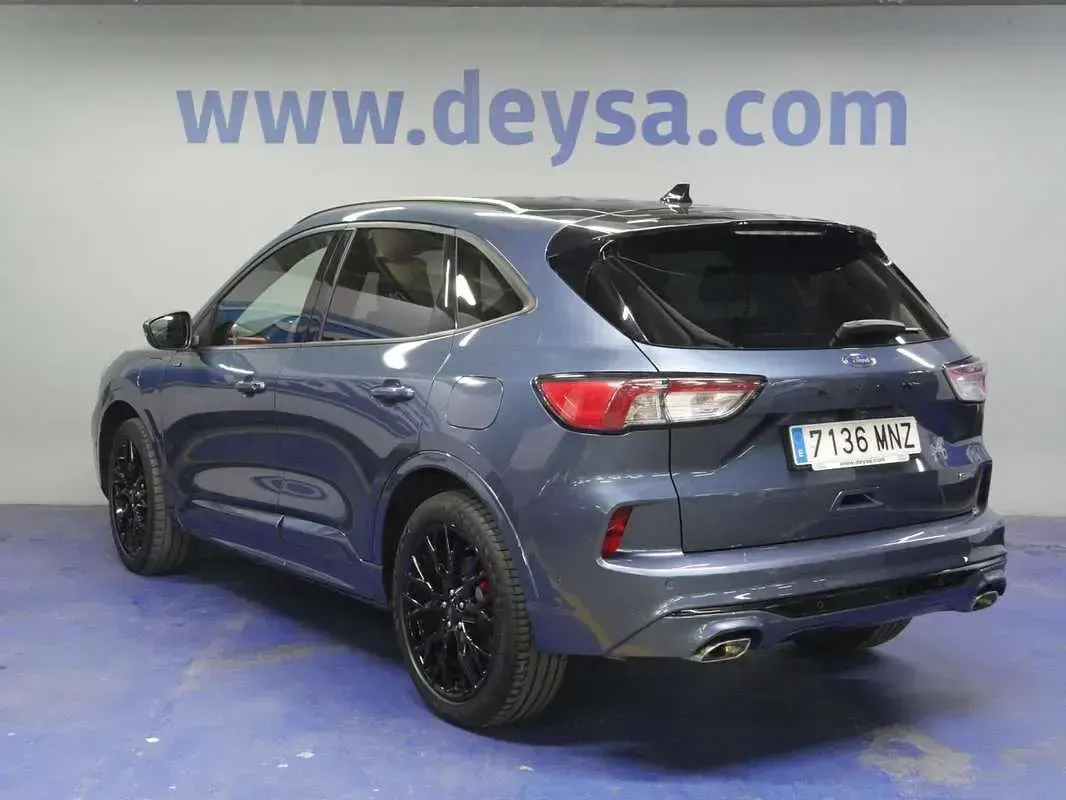 Usado Ford Kuga ST-Line X 224 CV (164 kW) 2024 Azul SUV