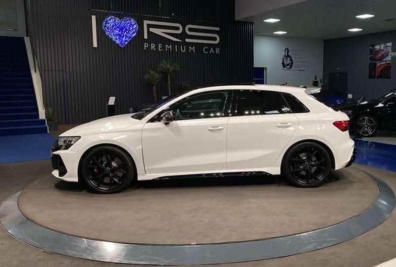 Usado Audi RS3 Sport 400 CV (294 kW) 2025 Blanco Berlina