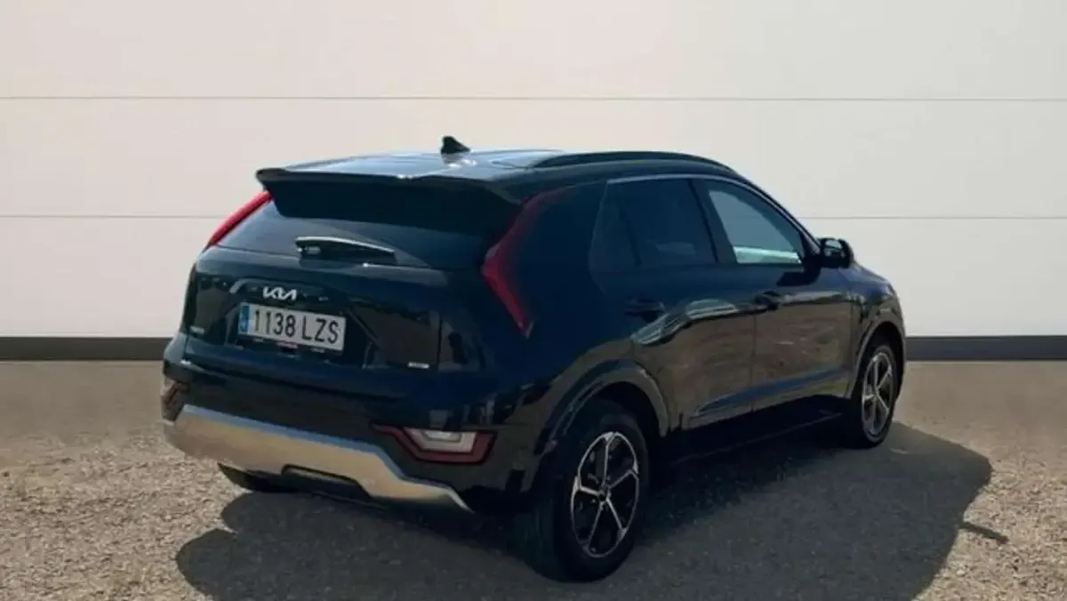 Usado Kia Niro 141 CV (103 kW) 2022 Negro SUV