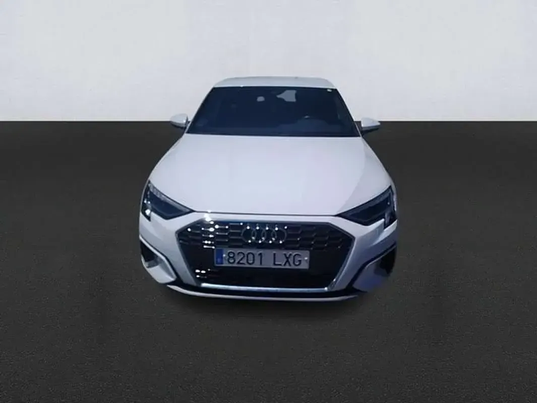 Usado Audi A3 Sportback Advanced 150 CV (110 kW) 2022 Blanco Utilitario