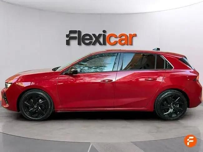 Usado Opel Astra 130 HP (95 kW) 2023 Vermelho Citadino