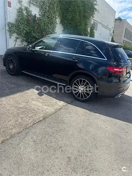 Usado Mercedes GLC220 AMG line 170 CV (125 kW) 2016 Negro SUV
