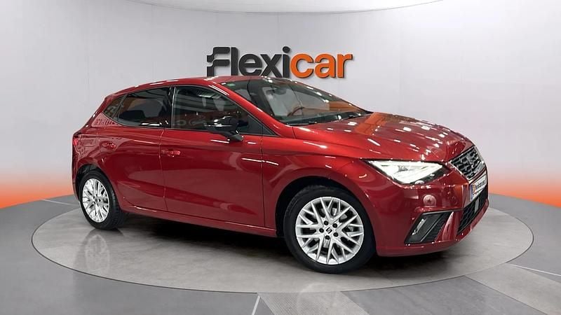 Usado Seat Ibiza FR 110 CV (80 kW) 2022 Rojo Utilitario