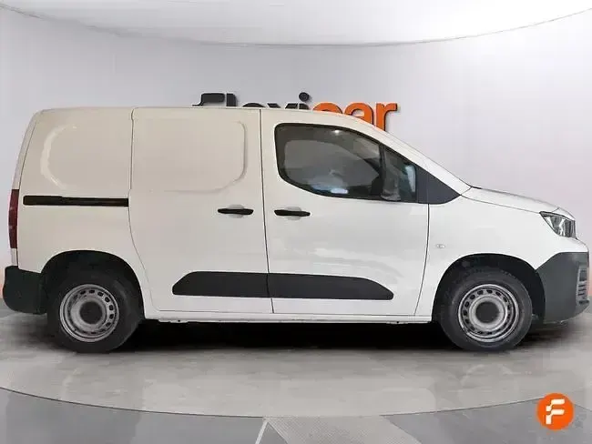 Usado Peugeot Partner 102 CV (75 kW) 2022 Blanco Monovolumen