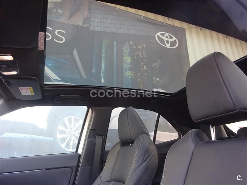 Usado Toyota Yaris Cross Edition 130 CV (95 kW) 2025 Blanco SUV