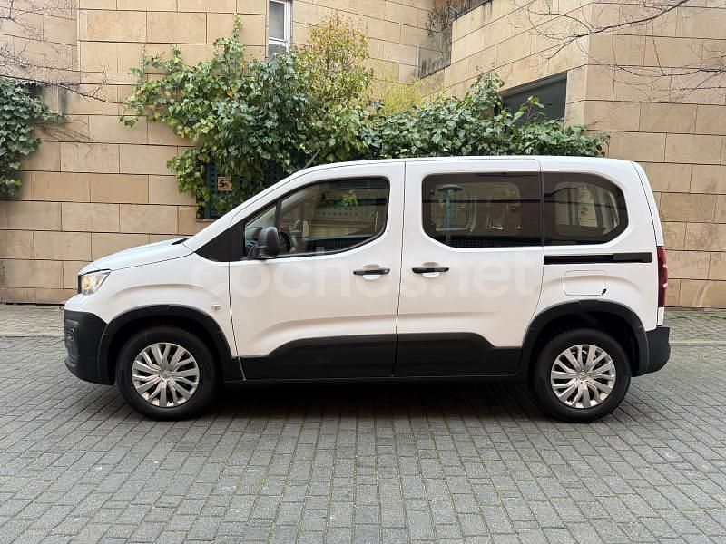 Usado Peugeot Rifter Active 100 CV (73 kW) 2021 Blanco Monovolumen