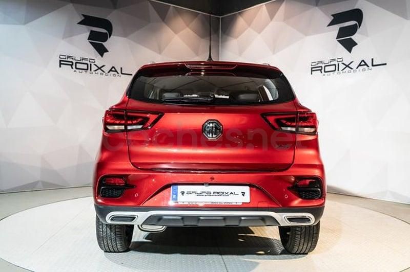Usado MG ZS Luxury 111 CV (81 kW) 2024 Granate SUV