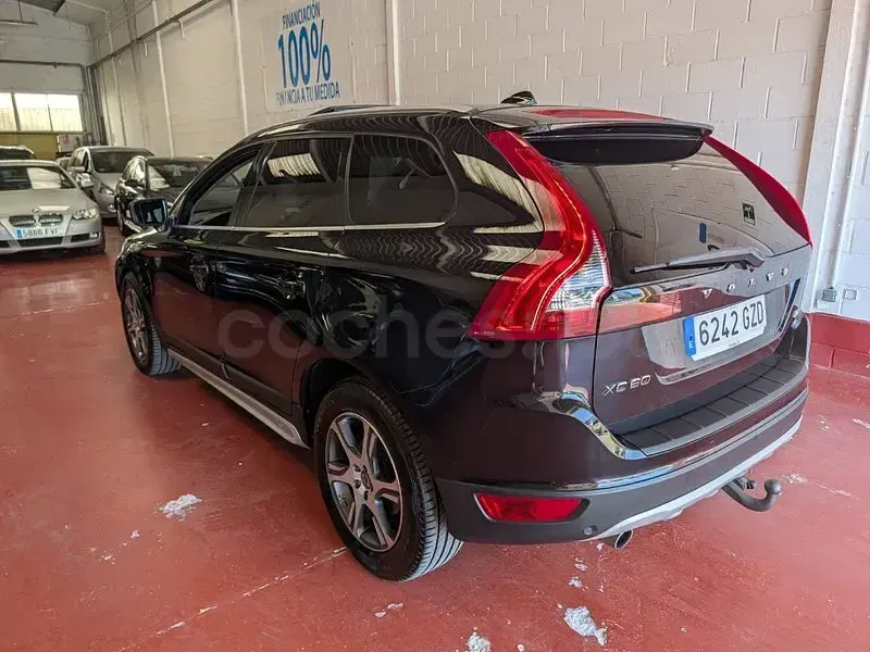 Usado Volvo XC60 Summum 163 CV (119 kW) 2011 Negro SUV