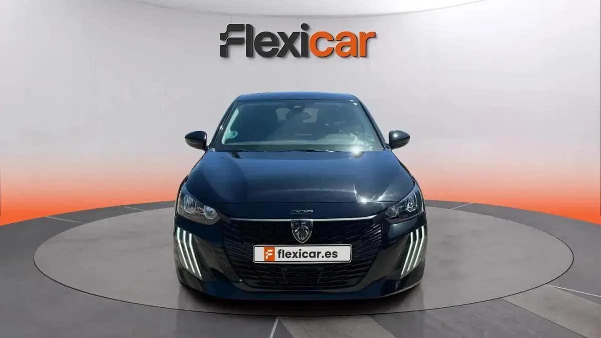Usado Peugeot 208 Allure 101 CV (74 kW) 2025 Negro Utilitario