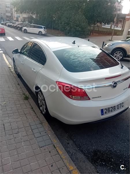 Usado Opel Insignia Cosmo 130 CV (95 kW) 2010 Blanco Berlina