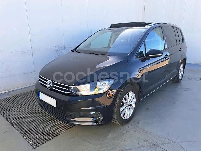 Negro Usado 2019 VW Touran Advance Monovolumen | 17.990 € (Precio justo) - Imagen 1/4