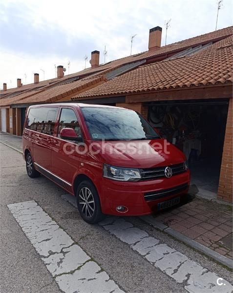 Rojo Usado 2013 VW Multivan Highline Monovolumen | 25.000 € (Precio justo) - Imagen 1/4