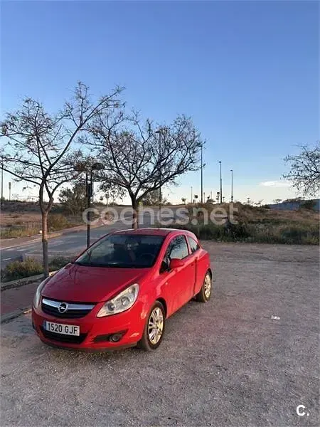 Usado Opel Corsa Essentia 75 CV (55 kW) 2008 Rojo Utilitario
