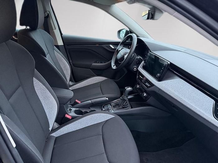 Usado Skoda Scala Selection 115 CV (84 kW) 2025 Negro Utilitario