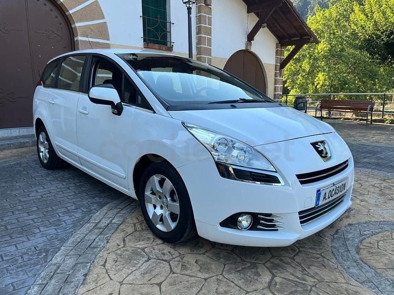 Usado Peugeot 5008 Active 112 HP (82 kW) 2012 Branco Monovolume