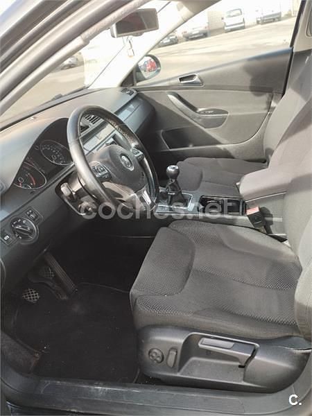 Usado VW Passat Edition 140 CV (102 kW) 2010 Negro Berlina
