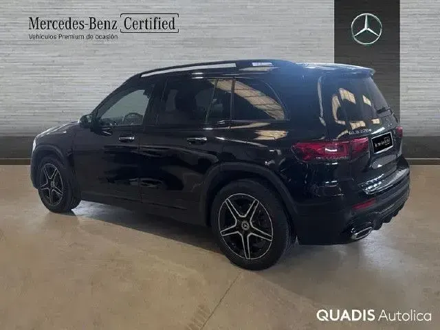Usado Mercedes GLB220 190 CV (139 kW) 2023 Negro cosmos SUV