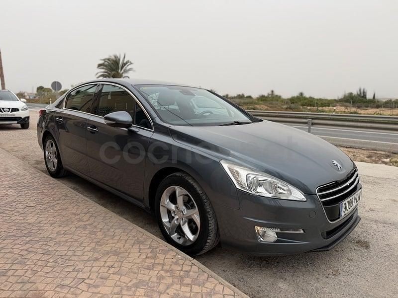 Usado Peugeot 508 Active 140 CV (102 kW) 2012 Gris / plata Berlina