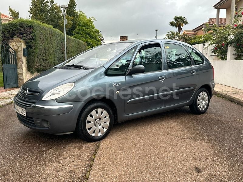 Gris / plata Usado 2009 Citroën Xsara Picasso Exclusive Monovolumen | 2500 € (Buen precio) - Imagen 1/4
