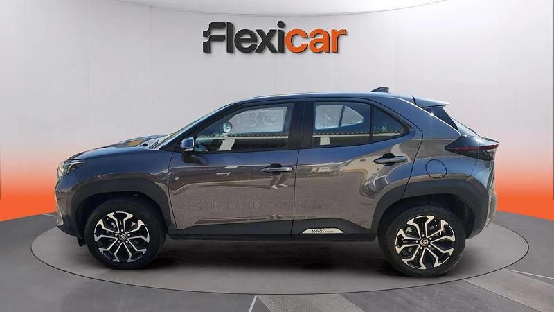 Usado Toyota Yaris Hybrid Active 116 CV (85 kW) 2024 Gris