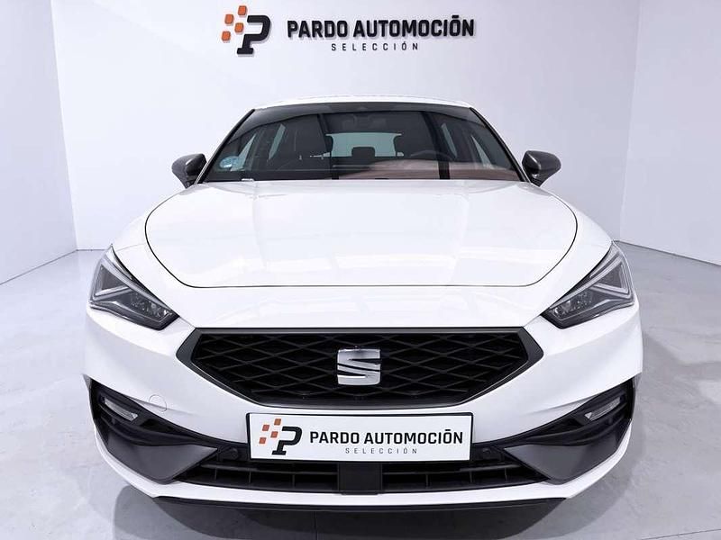 Usado Seat Leon FR 150 CV (110 kW) 2023 Blanco Utilitario