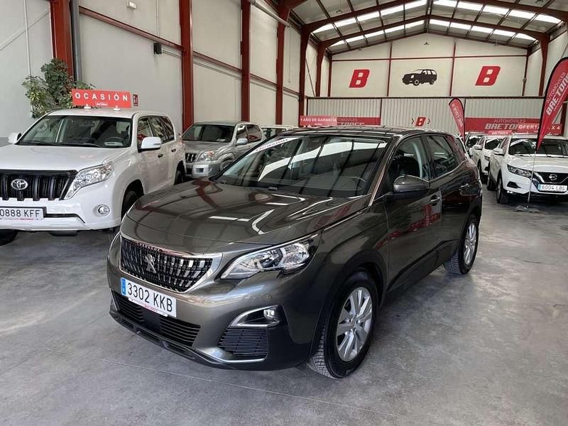 Usado Peugeot 3008 Allure 131 CV (96 kW) 2018 Verde SUV