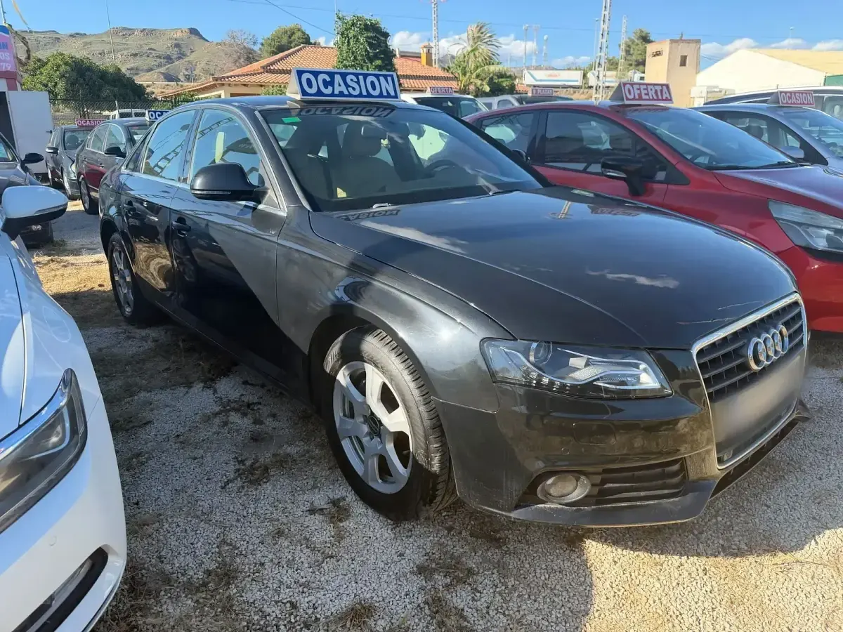 Usado Audi A4 143 CV (105 kW) 2008 Negro Berlina