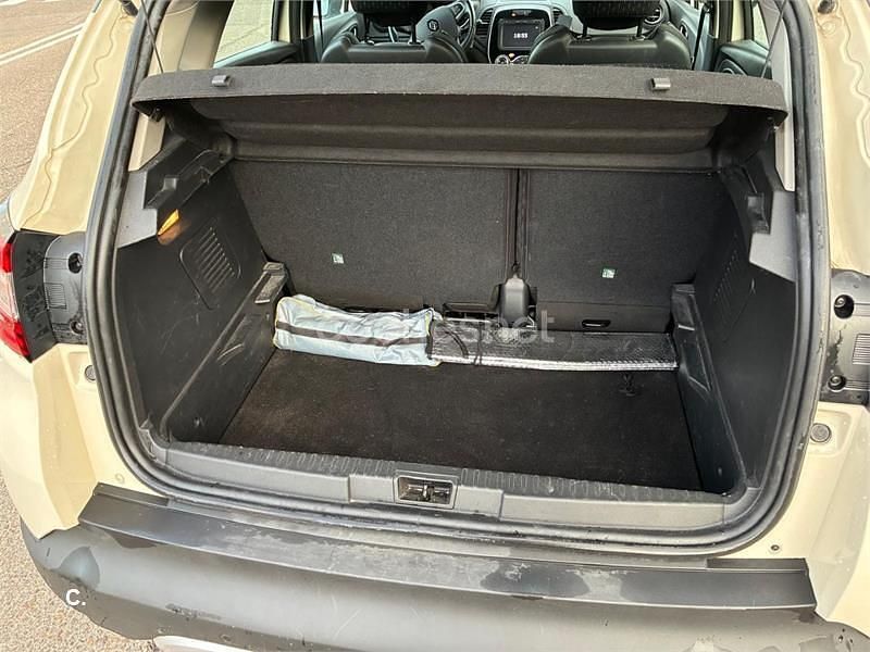 Usado Renault Captur Intens 90 CV (66 kW) 2017 Blanco SUV