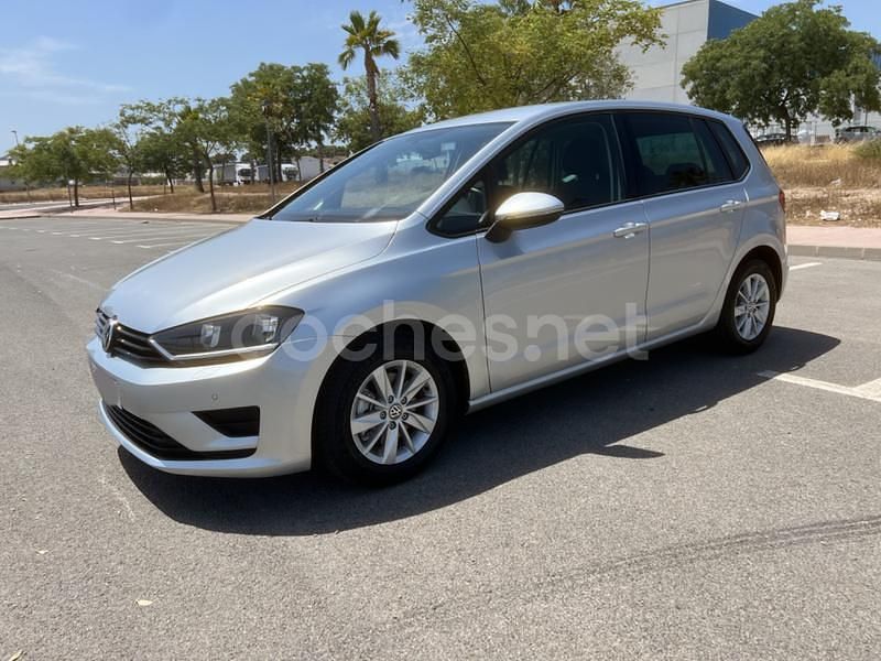 Usado VW Golf Sportsvan Advance 125 CV (91 kW) 2015 Gris / plata Monovolumen