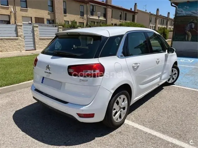 Usado Citroën C4 Picasso Live 120 CV (88 kW) 2016 Blanco Monovolumen