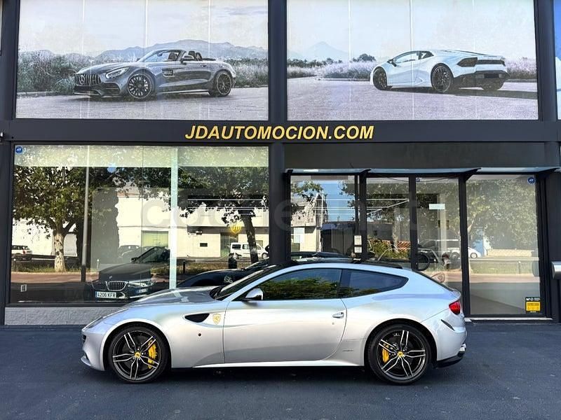 Usado Ferrari FF 660 CV (485 kW) 2016 Gris / plata Familiar