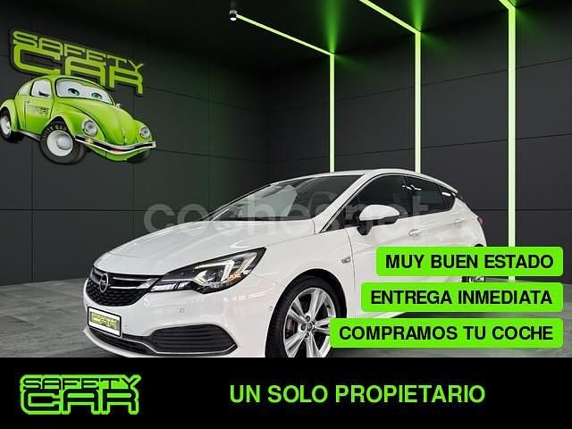 Blanco Usado 2018 Opel Astra Berlina | 13.999 € (Un poco caro) - Imagen 1/4