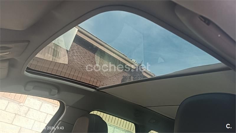 Usado Opel Meriva Cosmo 110 CV (80 kW) 2011 Marrón Monovolumen