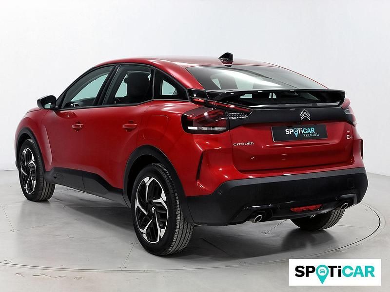 Usado Citroën C4 Feel 131 CV (96 kW) 2023 Rojo Berlina